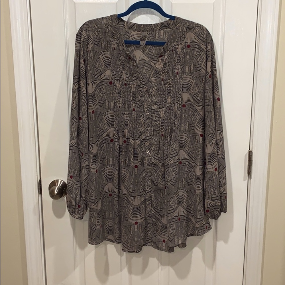 Two tone gray shirt by Melissa McCarthy